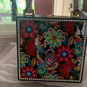 Flower pattern hand/shoulder bag